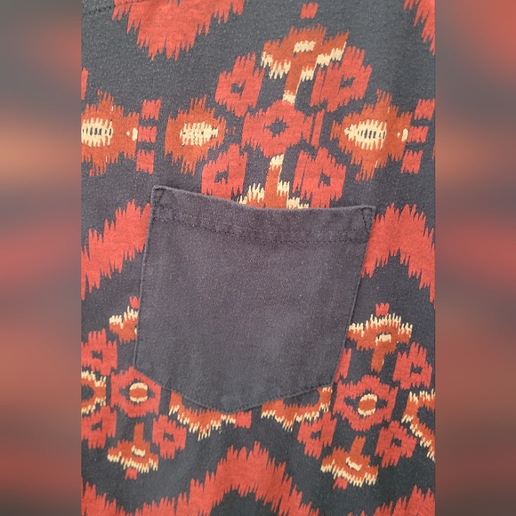 Mens Large BDG Allover Ikat Open Neck Pocket Standard-Fit Tee - Picture 3 of 8